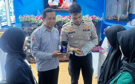 Korlantas Polri Tampilkan ETLE Mobile Handeld di Pameran Kampung Hukum 2026