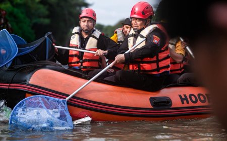Gerakan Nasional ASRI: Polrestabes Surabaya Bersihkan Kawasan Jembatan Merah