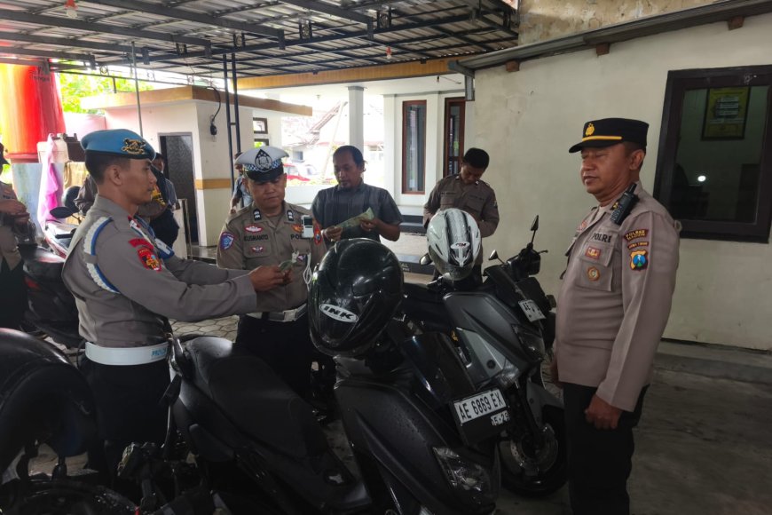 Tingkatkan Kedisiplinan, Polsek Balerejo Gelar Apel Pagi dan Pemeriksaan Kendaraan Anggota