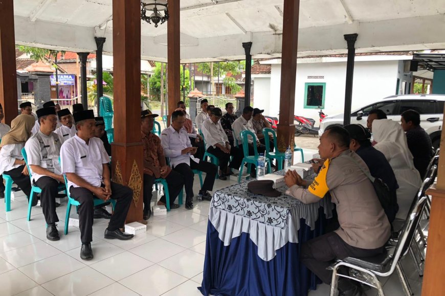 Cegah Penyimpangan Dana Desa, Tim Tipikor Polres Madiun Gelar Penyuluhan Hukum bagi Perangkat Desa di Sirapan