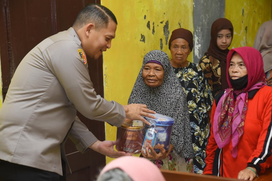 Polri Peduli : Polres Bondowoso Salurkan Bantuan dan Kunjungi Panti Jompo