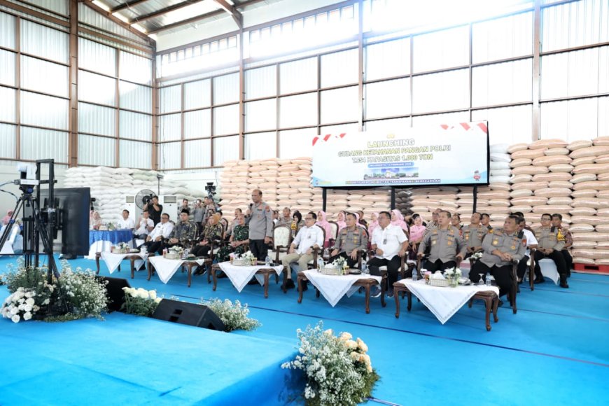 Perkuat Ketahanan Pangan Presiden RI Resmikan Gudang Jagung Milik Polda Jatim