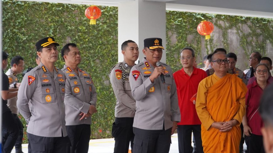 Jogo Jawa Timur : Kapolda Jatim Tinjau Perayaan Imlek di Vihara Buddayana Surabaya