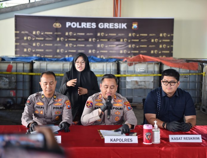 Polres Gresik Ungkap Penimbunan 17 Ribu Liter Solar Subsidi, Satu Tersangka Diamankan