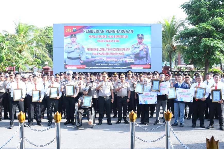 Bripda Sakti Terima Penghargaan Usai Insiden Viral Hentikan Bus Langgar Jalur